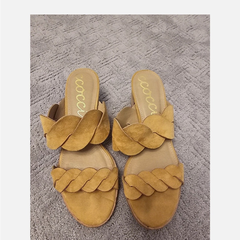 Ccocci Neutral block heel suede sandals size 7
